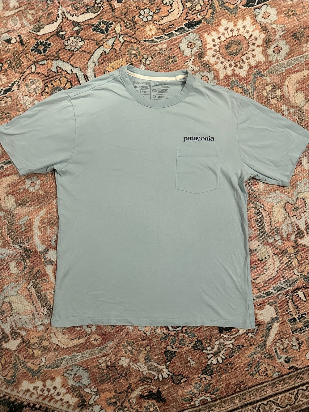 Patagonia Men’s Pale Blue Pocket Tee Size Small